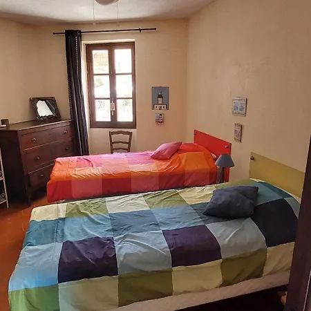 Maison De Village Sur La Citadelle De *