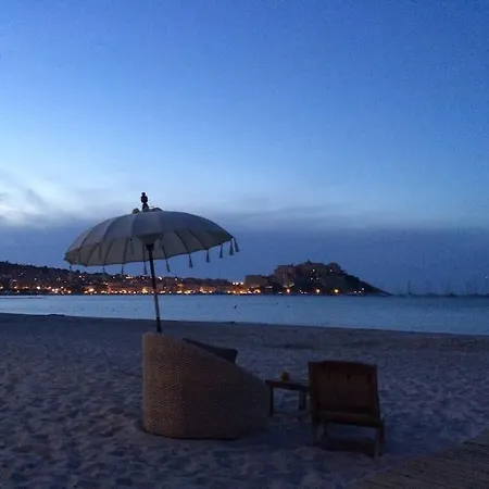 Semesterbostad Maison De Village Sur La Citadelle De