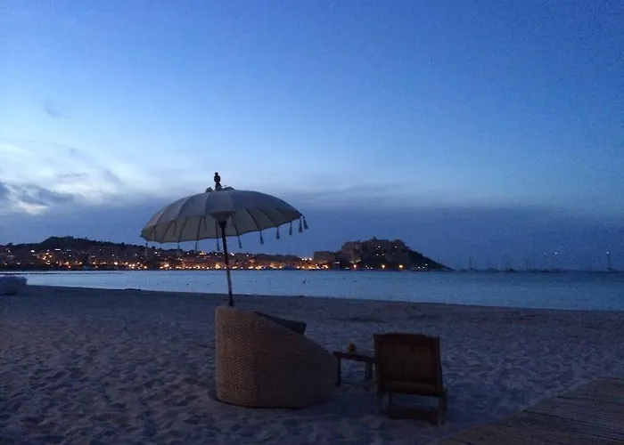 Semesterbostad Maison De Village Sur La Citadelle De